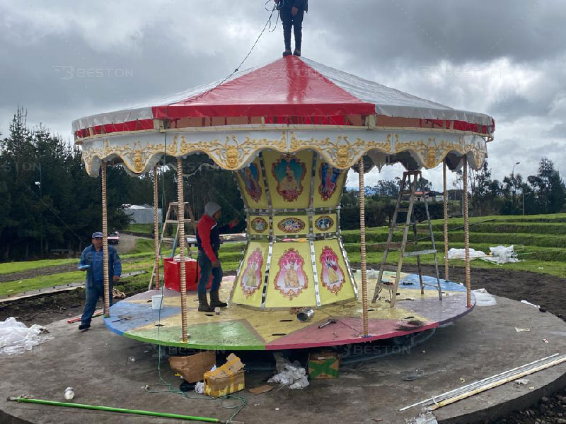 Carousel ride installation details in Ecuador park